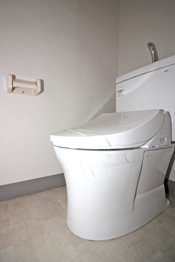 トイレ　トイレ温水洗浄便座