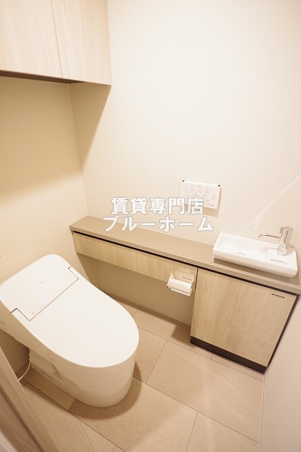 トイレ　温水洗浄便座付のトイレ！
