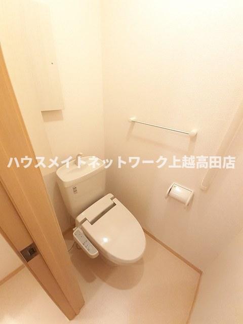 トイレ　温水洗浄暖房便座