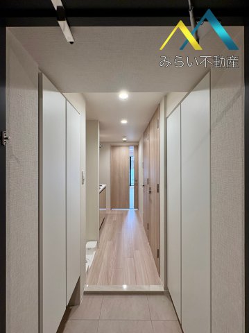 玄関　自社撮影写真