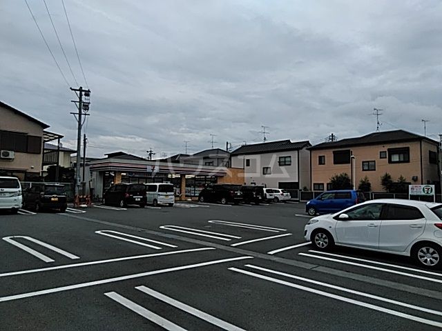 コンビニ　清水梅ヶ谷店（コンビニ）まで692m