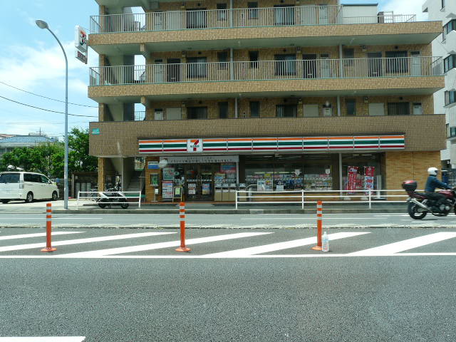 コンビニ　セブンイレブン 横浜釜利谷宮ケ谷店（コンビニ）まで298m