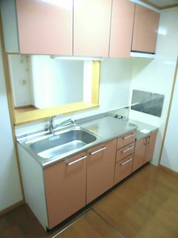 キッチン　コンパクトなキッチンで掃除もラクラク