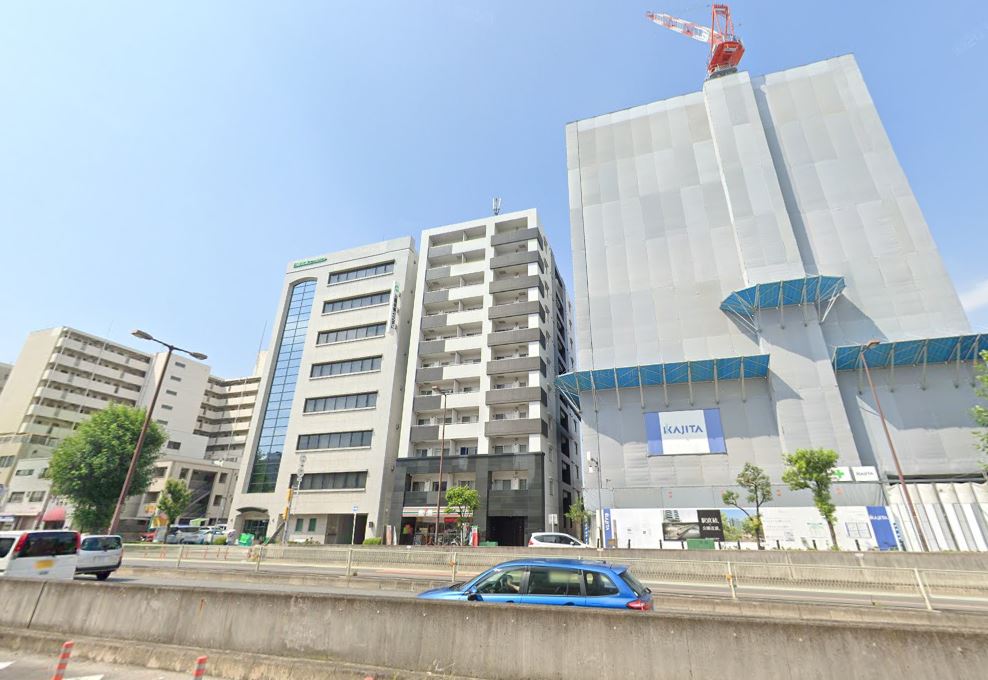 コンビニ　セブン－イレブン 大阪谷町６丁目店（コンビニ）まで644m