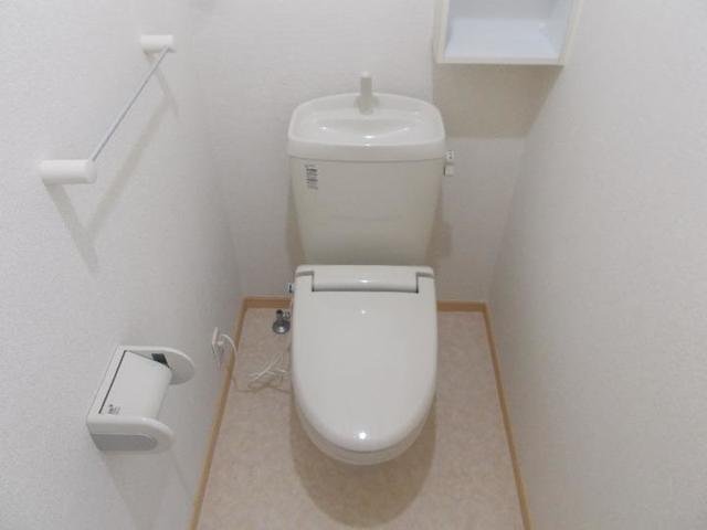 トイレ　清潔感のあるトイレです
