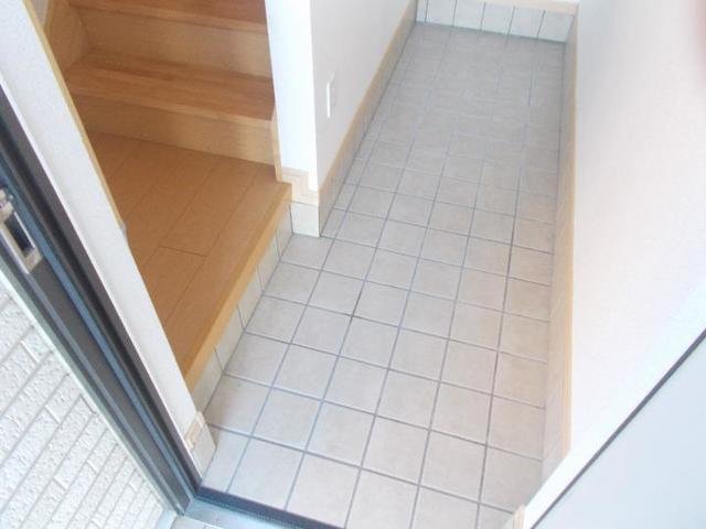 玄関　収納もある玄関です