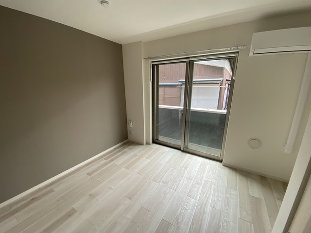 居室・リビング　適度なサイズ感のお部屋です。