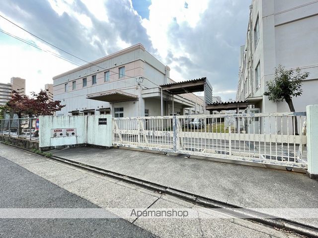 中学校　南光中学校（中学校）まで758m