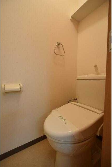 トイレ　落ち着いたトイレです