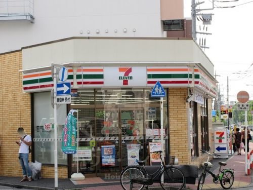 コンビニ　セブン-イレブン蕨市役所通り店（コンビニ）まで460m