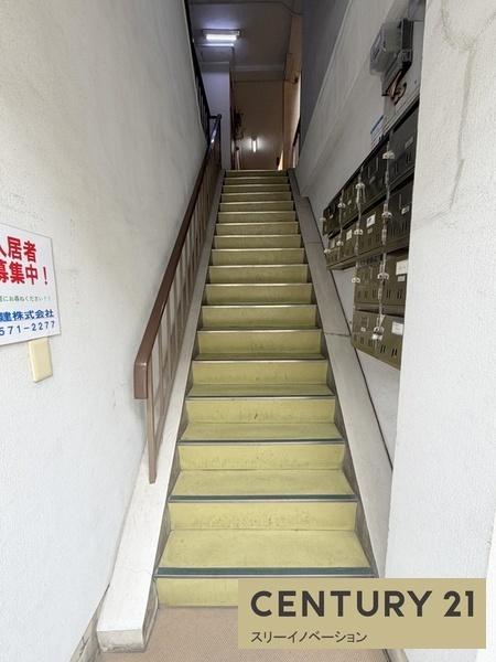 エントランス　写真は参考写真（反転タイプ）