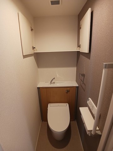 トイレ　ゆったりとした空間のトイレです