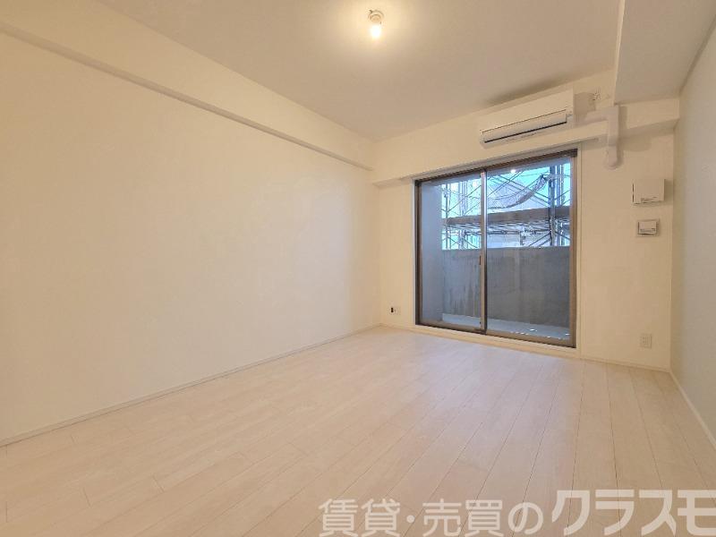スプランディッド堺東IIIの居間写真