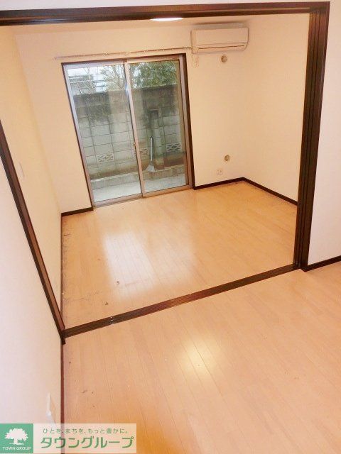 居室・リビング　明るいお部屋