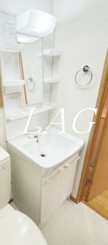 洗面設備　独立洗面台です。