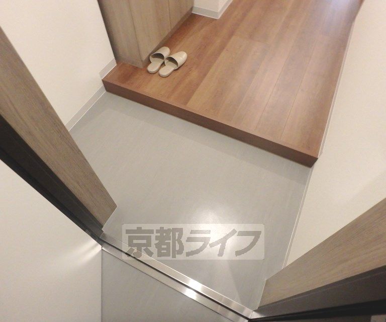 京福電鉄北野線 北野白梅町駅 徒歩19分 6階建 築2年の玄関写真