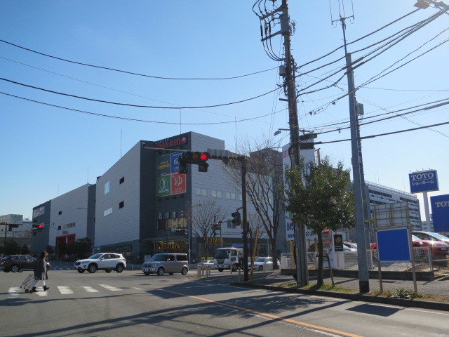 レンタルビデオ　TSUTAYA（レンタルビデオ）まで924m