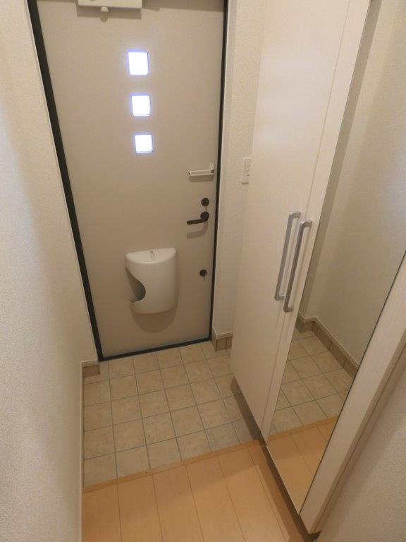 玄関　図面と現状に相違がある場合には現状を優先