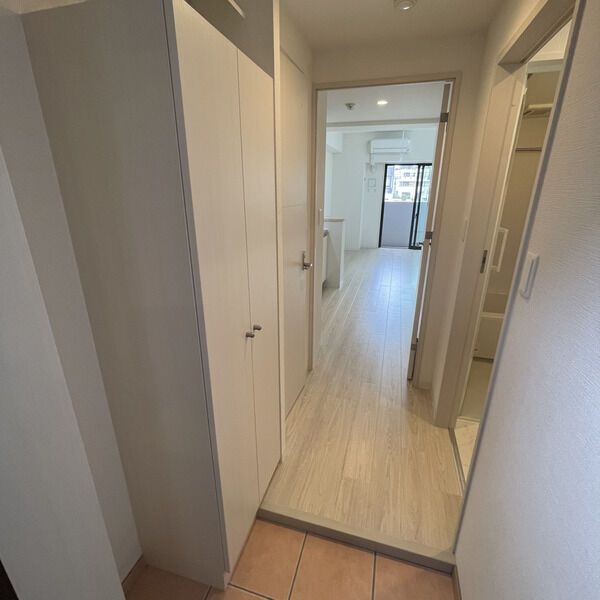 名鉄名古屋本線 山王駅 徒歩9分 9階建 築6年の玄関写真