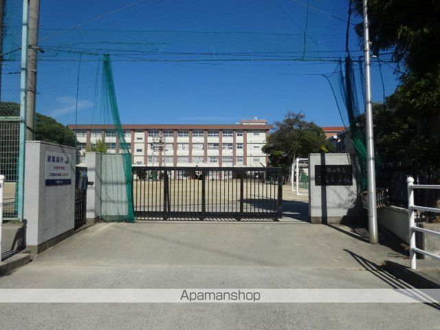 中学校　日進中学校（中学校）まで470m