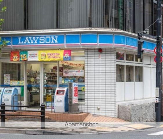 コンビニ　ローソン赤坂六丁目店（コンビニ）まで537m