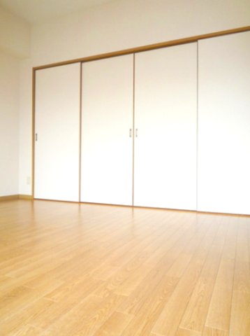 その他　★リビングと居室の仕切りを閉めるとこの状態です★
