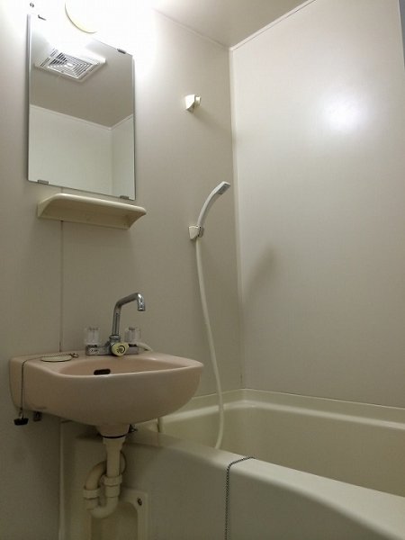 洗面設備　洗面台です。