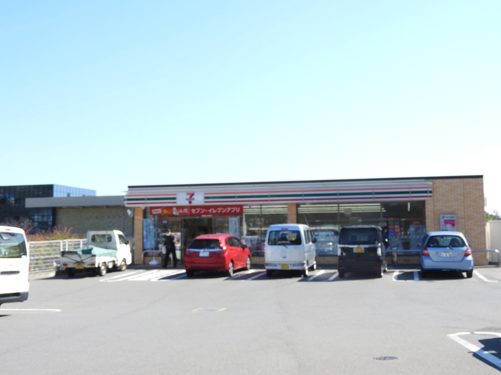 コンビニ　セブンイレブン長崎総合科学大学前店（コンビニ）まで654m