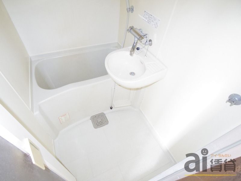 バス・シャワールーム　※クリーニング前