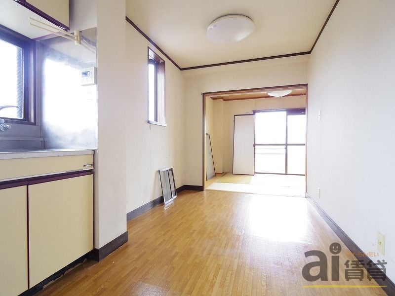 居室・リビング　※クリーニング前