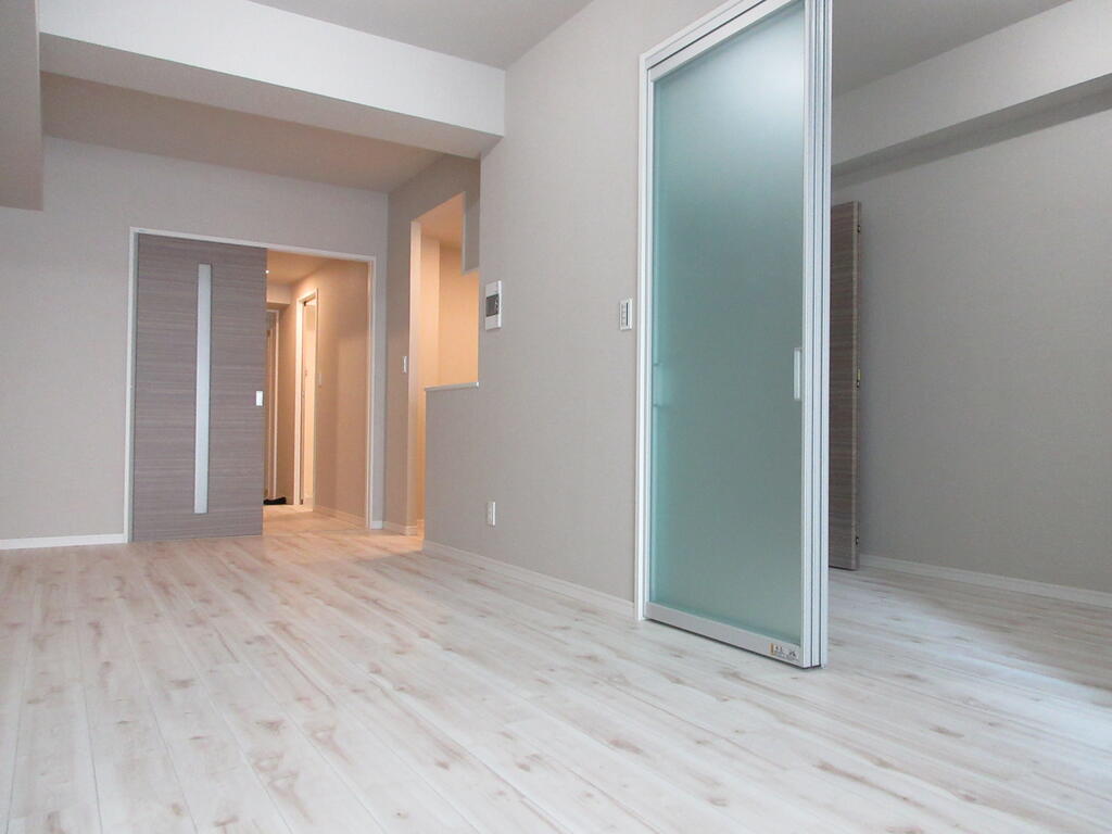 居室・リビング　※写真は別のお部屋です。現況を優先させて頂きます。