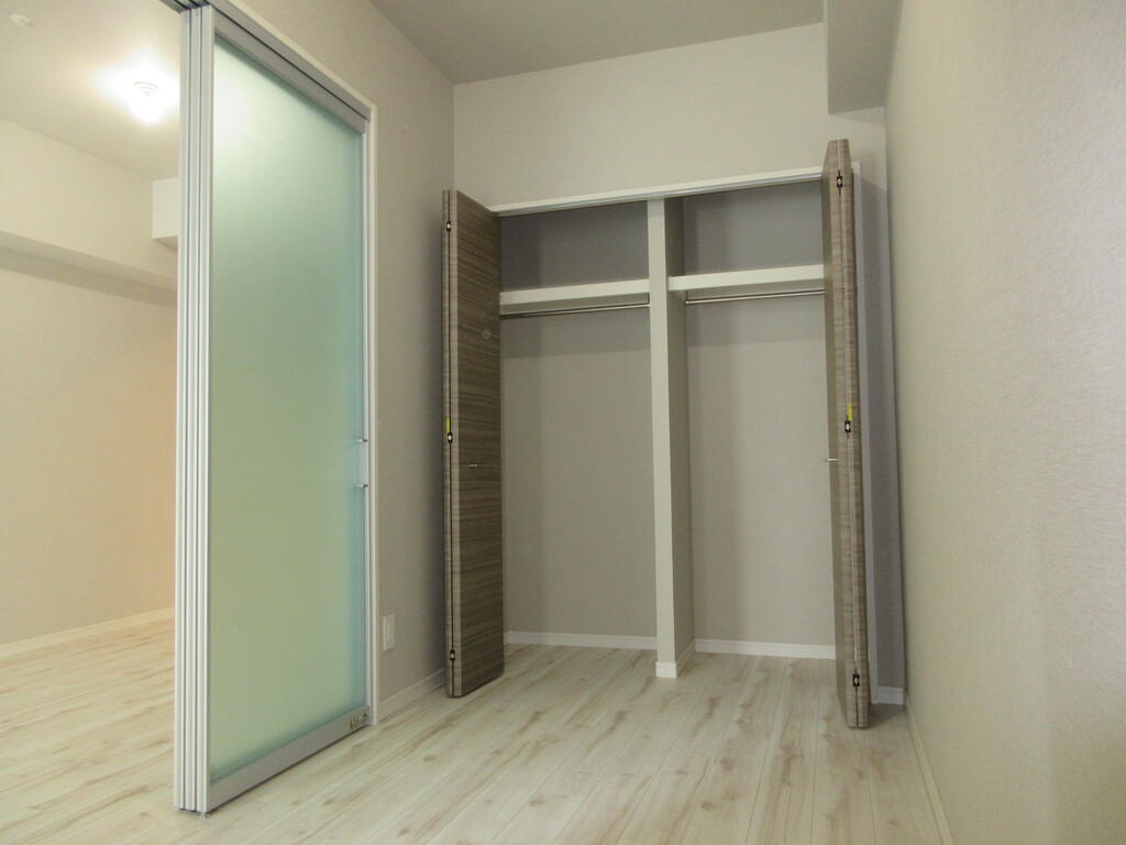 収納　※写真は別のお部屋です。現況を優先させて頂きます。