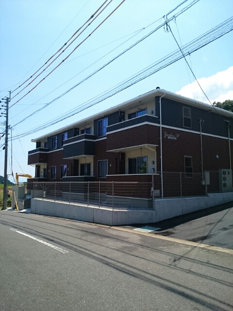 長崎市戸石町のアパートの建物外観