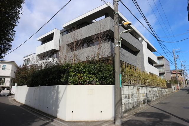 ラ・カーザ田園調布の建物外観