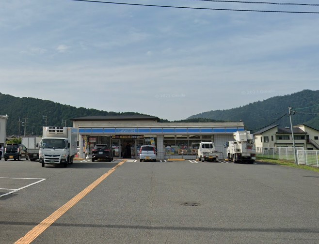 コンビニ　ローソン篠山インター店（コンビニ）まで473m