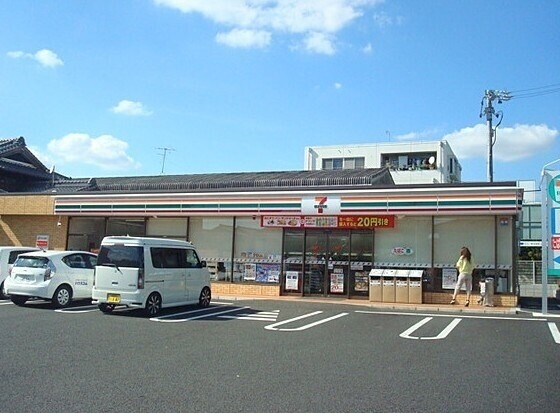 コンビニ　セブンイレブン名古屋富が丘店（コンビニ）まで613m