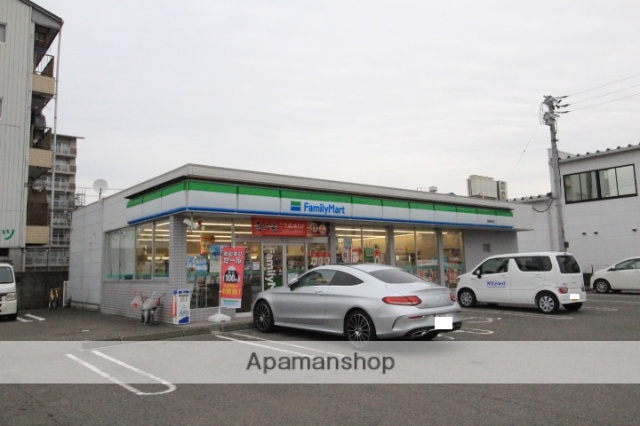 コンビニ　ファミリーマート高須新町店（コンビニ）まで2412m
