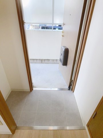 玄関　2025年2月撮影