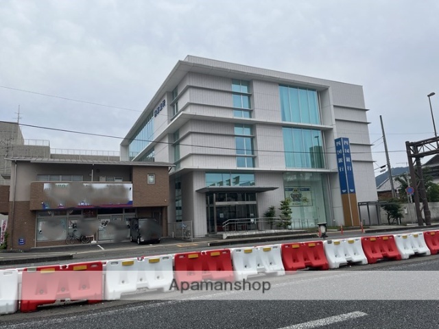 銀行　四国銀行潮江支店（銀行）まで525m