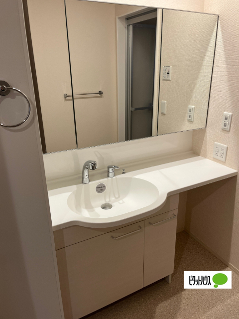 洗面設備　洗髪洗面化粧台