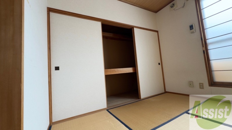 収納　押入を開けてみました。たっぷり入りますね～