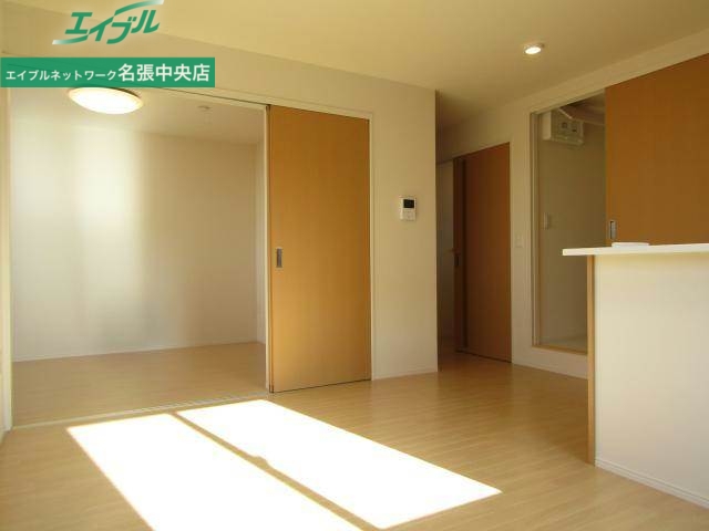 居室・リビング　別部屋同タイプ