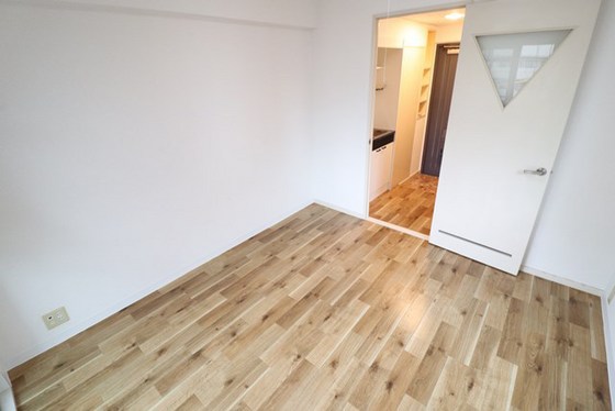 居室・リビング　※別号室の写真になります。