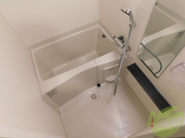 バス・シャワールーム　お湯に浸かって１日の疲れを癒やしてください