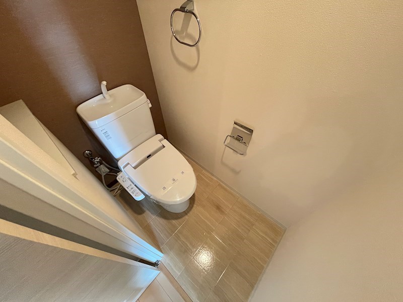 トイレ　※同タイプの別室写真使用中※