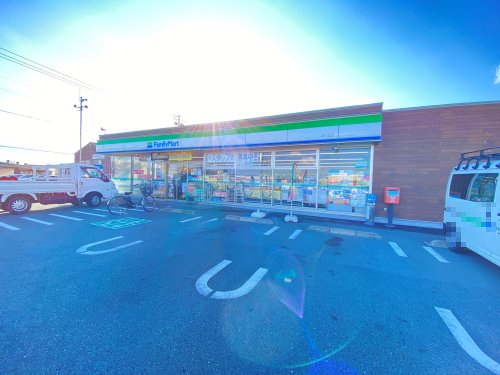 コンビニ　ファミリーマートみくも店（コンビニ）まで1024m