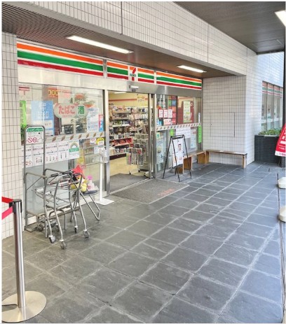 コンビニ　セブンイレブン 西麻布4丁目店（コンビニ）まで102m