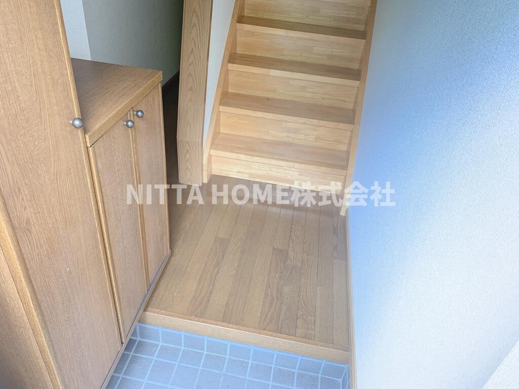 玄関　大きなシューズボックスで家族連れでも安心☆彡