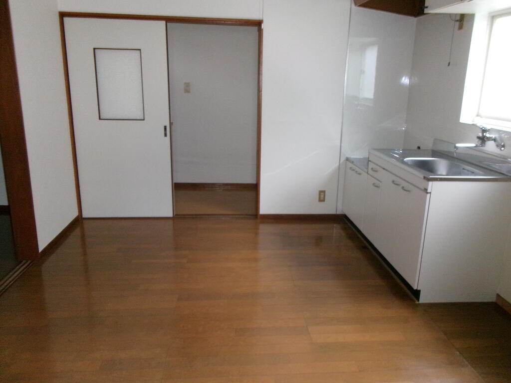 ハイツ仲町B棟の居間写真