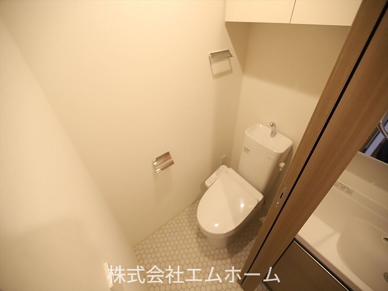 トイレ　温水洗浄便座付トイレ　同物件別部屋使用